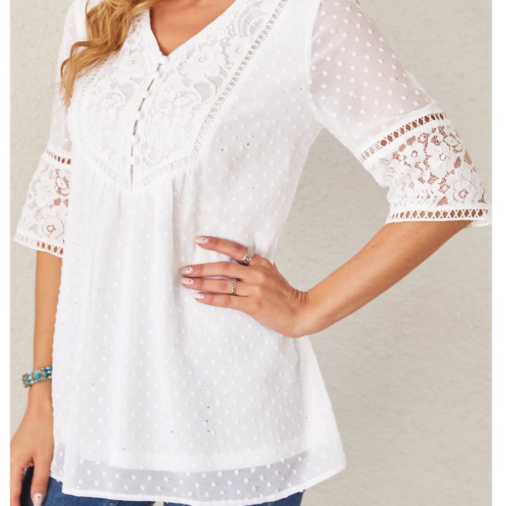 🦋ROTITA Lace Stitching White Sequin V Neck Blouse
Size Large - Picture 3 of 5